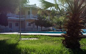 Doroufi Inn
